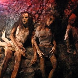 Una scena del film Incident On and Off A Mountain Road