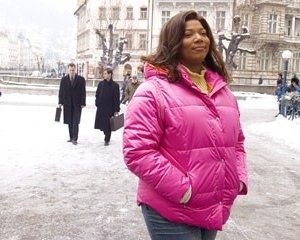 Queen Latifah in una scena de L'ultima vacanza