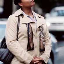 una bella immagine di Queen Latifah in L'ultima vacanza