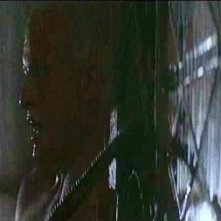 Rutger Hauer in una scena di BLADE RUNNER