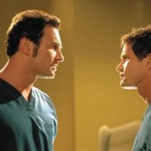Dylan Walsh e Julian McMahon in un momento della serie Nip/Tuck