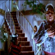 Zelda Rubinstein In Una Scena Di Poltergeist Demoniache Presenze 24432