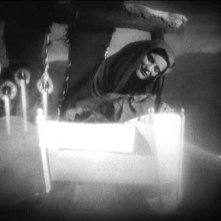 FAUST di F.W. Murnau: Camilla Horn in una scena del film