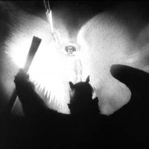 Werner Fuetterer in una scena di FAUST