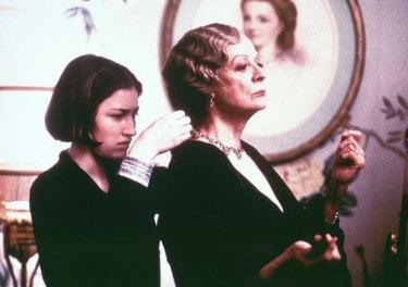 Kelly Macdonald e Maggie Smith in una scena di Gosford Park