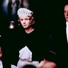 Michael Gambon, Emily Watson e Richard E. Grant in una scena di Gosford Park