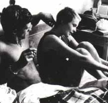 Jean Seberg con Jean-Paul Belmondo in Fino all'ultimo respiro