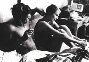 Jean Seberg con Jean-Paul Belmondo in Fino all'ultimo respiro