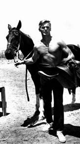 Tab Hunter con un cavallo