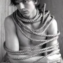 Ashton Kutcher 25434