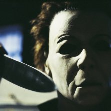 Una scena di Halloween la resurrezione con il killer della saga, Michael Myers