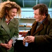 Solveig Dommartin e Peter Falk in una scena di IL CIELO SOPRA BERLINO