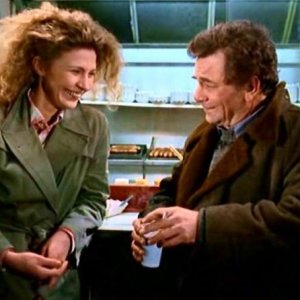 Solveig Dommartin e Peter Falk in una scena di IL CIELO SOPRA BERLINO