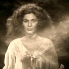 Solveig Dommartin nel film IL CIELO SOPRA BERLINO