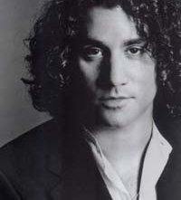 Naveen Andrews 25674