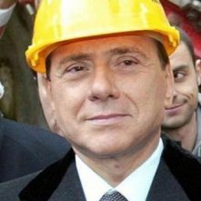 Silvio Berlusconi, in versione 'presidente operaio'