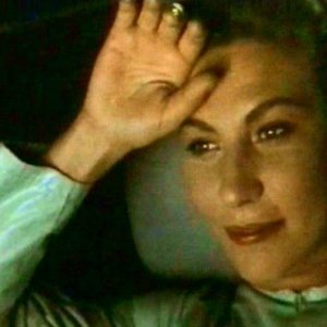 Solveig Dommartin in una scena del film Fino alla fine del mondo (1991)