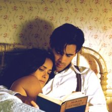 Colin Farrell e Salma Hayek in una bella immagine di Chiedi alla polvere