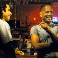 John Travolta E Bruce Willis In Pulp Fiction 25958