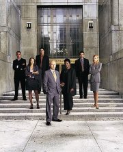 La locandina di 100 Centre Street