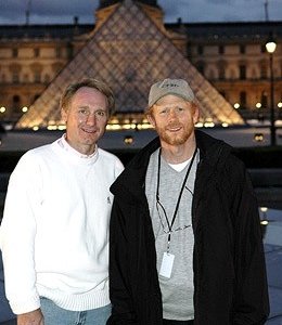 Dan Brown e Ron Howard sul set de Il codice Da Vinci