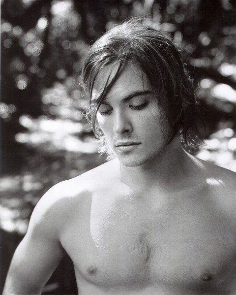Kevin Zegers 26081