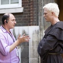 Paul Bettany ed Akiva Goldsman sul set de Il Codice Da Vinci