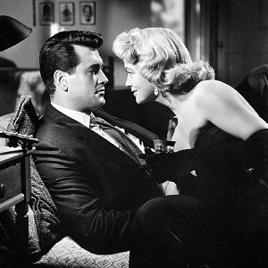 Rock Hudson con Dorothy Malone in Come le foglie al vento