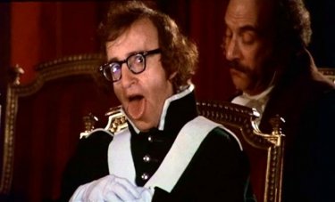 Woody Allen in una scena di AMORE E GUERRA (1975)