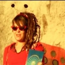 Anapola Mushkadiz in una scena di H2Odio