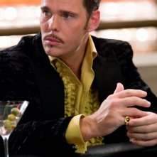 Kevin Dillon in una scena del film Poseidon