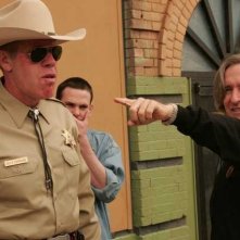 Ron Perlman e Mick Garris sul set di 'Desperation'