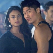 Nathalie Kelley e Brian Tee in The Fast and the Furious