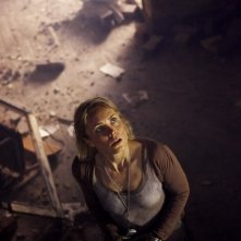 Radha Mitchell in una scena di SILENT HILL, per la regia di Christophe Gans