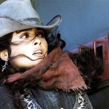 Un primo piano di Salma Hayek in Bandidas
