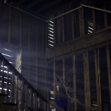 Jodelle Ferland in una suggestiva scena di SILENT HILL