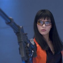 Milla Jovovich in una scena di Ultraviolet, per la regia di Kurt Wimmer