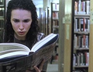 Laura Mennell in una scena di 11:11 - La paura ha un nuovo numero