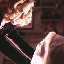 Nicole Kidman in una scena dell'inquietante The Others