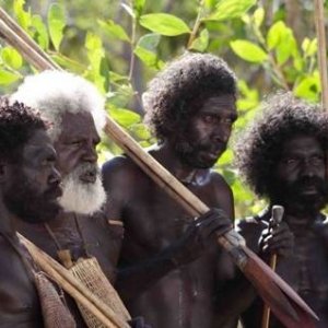 Peter Djigirr, Richard Birrinbirrin, Crusoe Kurddal e Johnny Buniyira in Dieci canoe