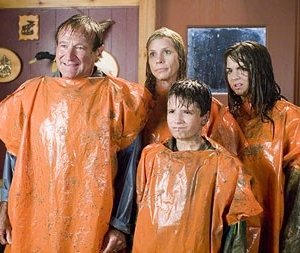 Robin Williams, Cheryl Hines, Josh Hutcherson e Joanna Levesque in Vita da camper