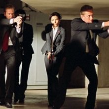 Kiefer Sutherland, Eva Longoria e Michael Douglas in una scena del film The Sentinel