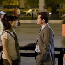 Sandra Bullock e Dylan Walsh in una scena del film  La casa sul lago del tempo