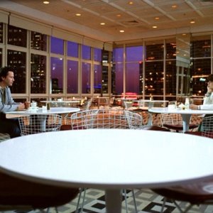 Sandra Bullock e Keanu Reeves in una scena del film  La casa sul lago del tempo