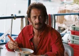 Vincent Lindon in una scena de L'amore sospetto