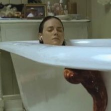 Tania Saulnier in una scena di Slither