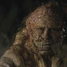 una scena di Slither