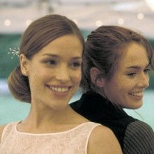 Piper Perabo e Lena Headey in Imagine Me and You.jpg