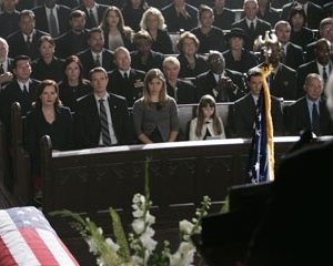 Una scana di 'Una donna alla Casa Bianca'