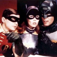 Adam West, Burt Ward ed Yvonne Craig nella serie tv 'Batman'